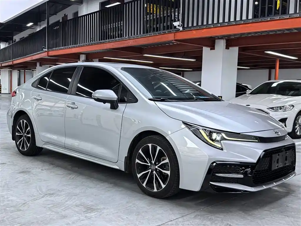 Toyota Levin 2021 185T CVT Sport Edition фото 3