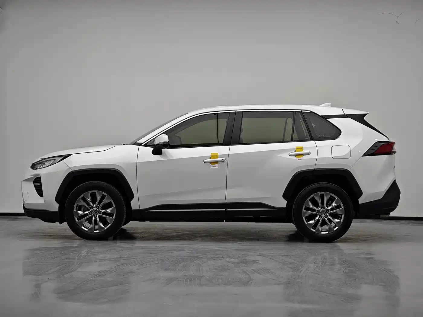 Toyota Wildlander 2024 2.0L CVT FWD Leading Edition фото 16