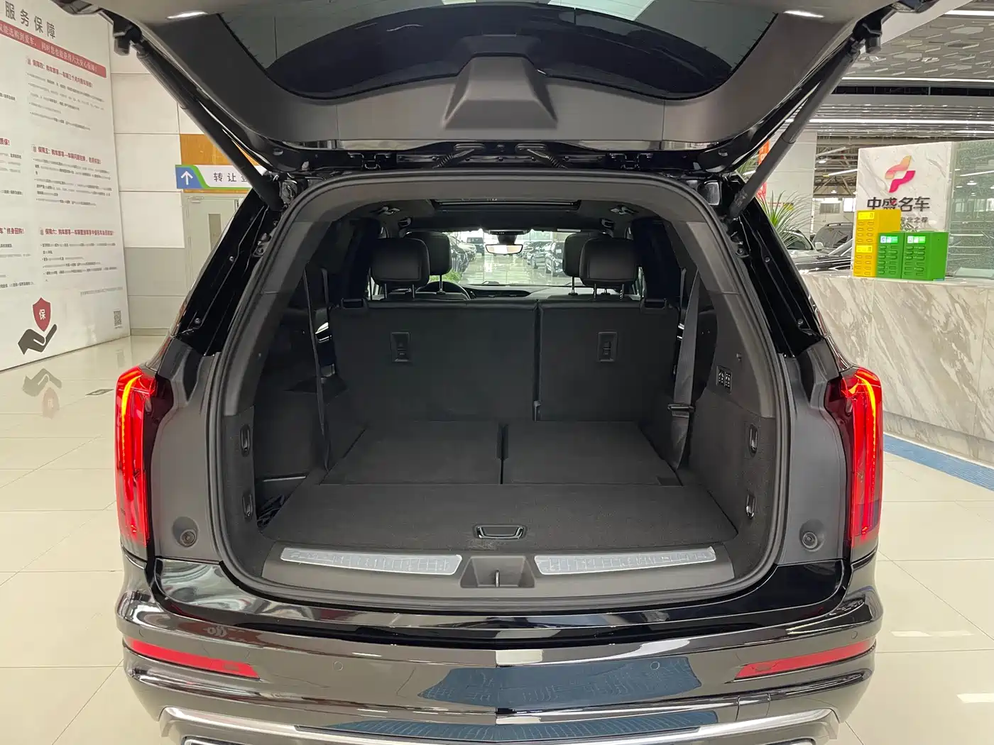 Cadillac XT6 2022 2.0T 7-Seater 4WD Luxury Edition фото 21