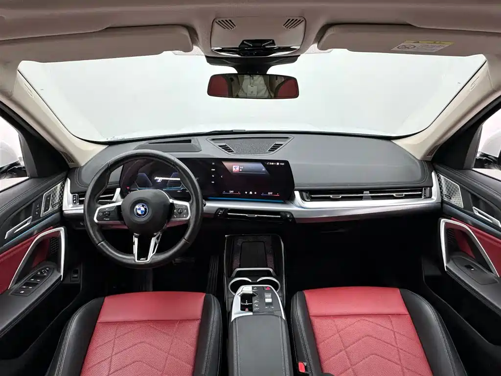 BMW iX1 2023 xDrive30L M Sport Package фото 17