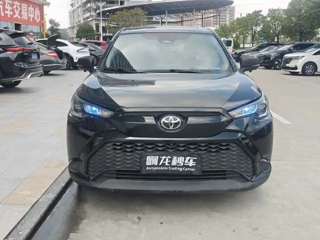 Photo 2 - Toyota Frontlander