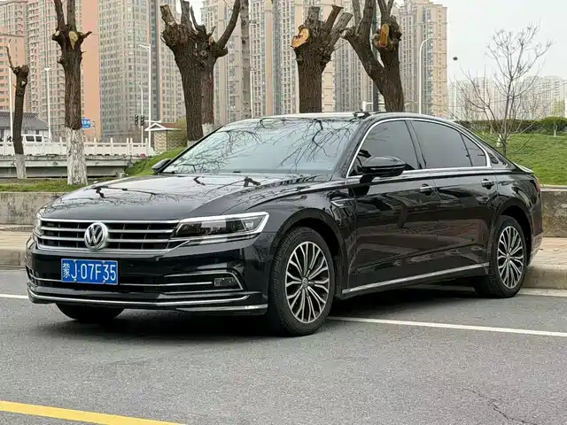 VOLKSWAGEN HUIANG