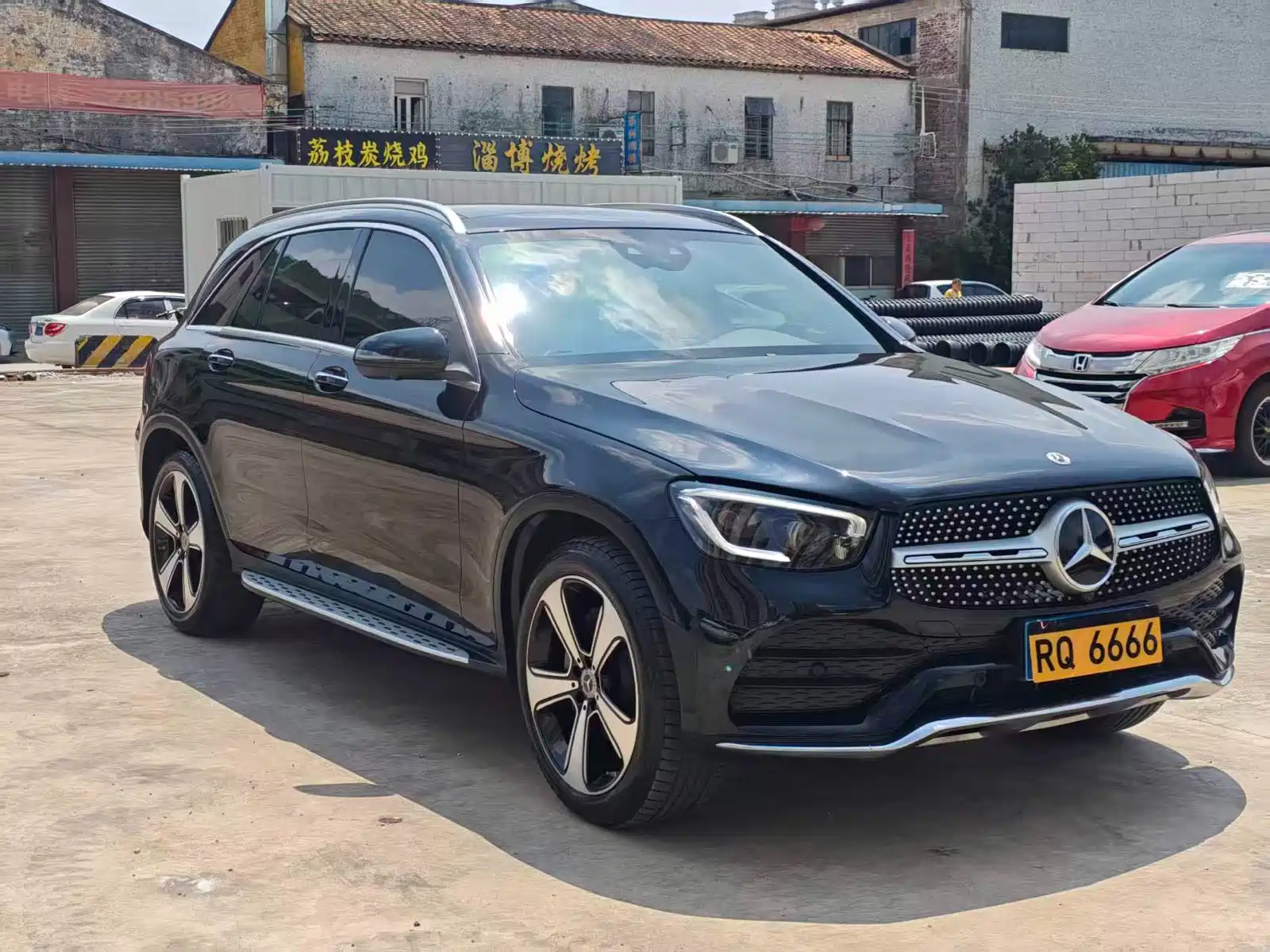 Фото 2 - Mercedes-Benz GLC