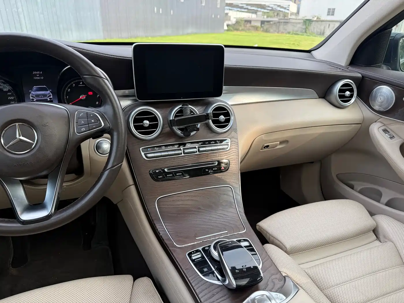 Фото 11 - Mercedes-Benz GLC