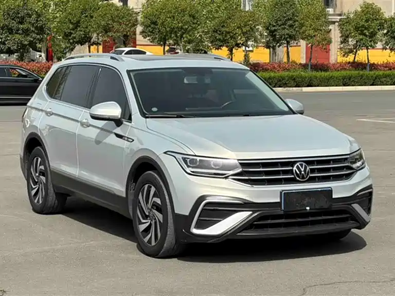 Volkswagen Tiguan L 2022 330TSI Automatic 2WD Smart Edition фото 24