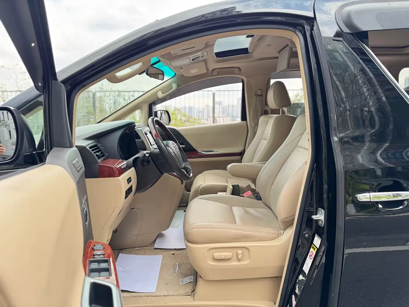 Toyota Alphard 2011 3.5L Luxury Edition фото 9