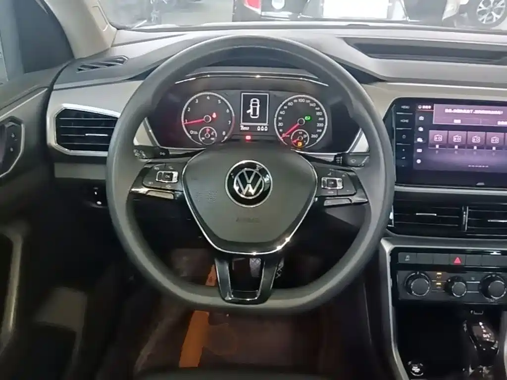 VOLKSWAGEN TU KAI