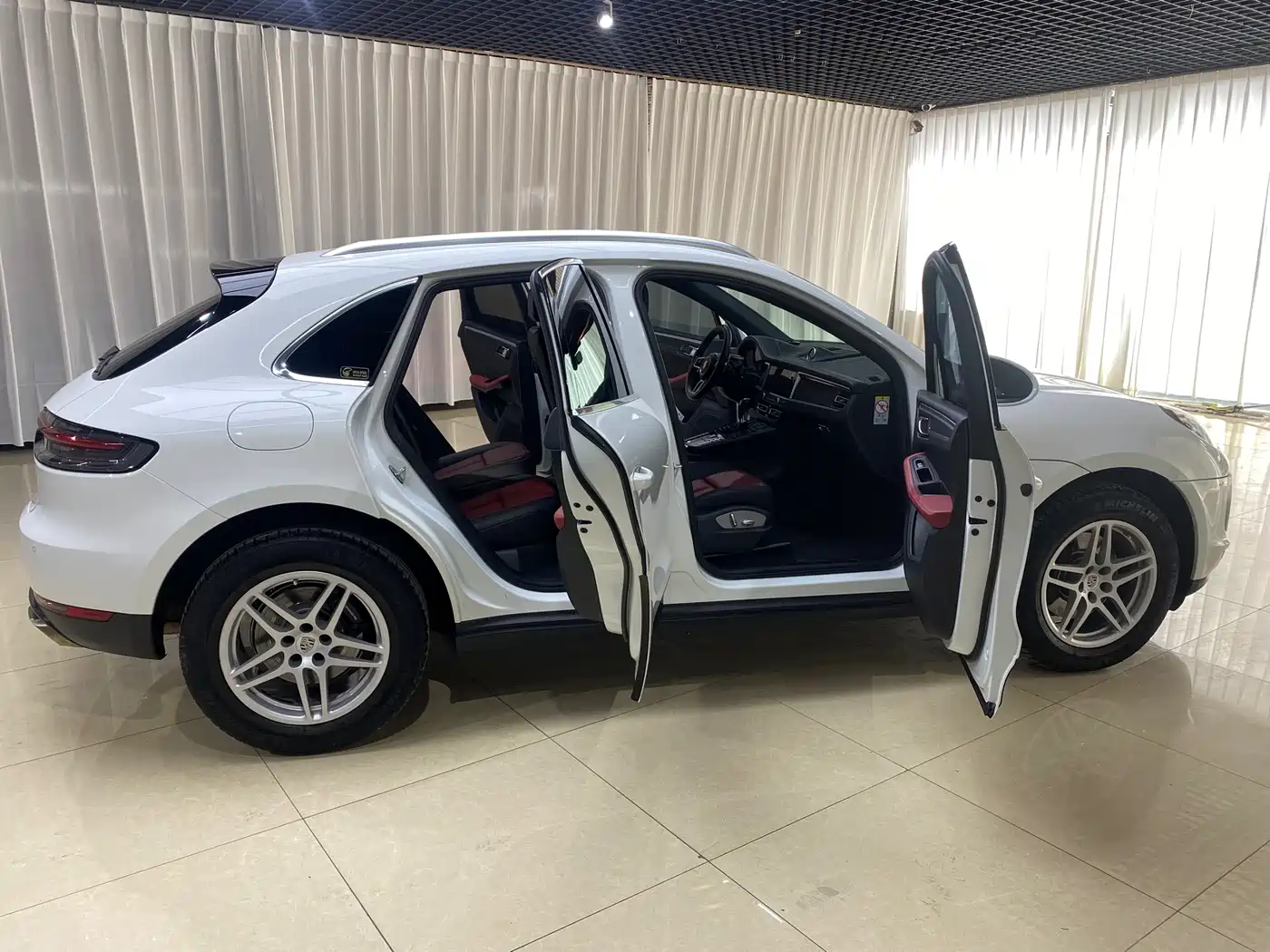 Porsche Macan 2018 Macan 2.0T фото 14