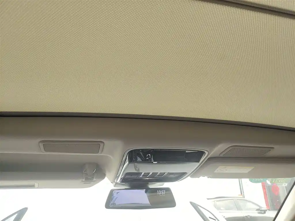 Land Rover Range Rover Sport PHEV 2019 P400e HSE фото 18