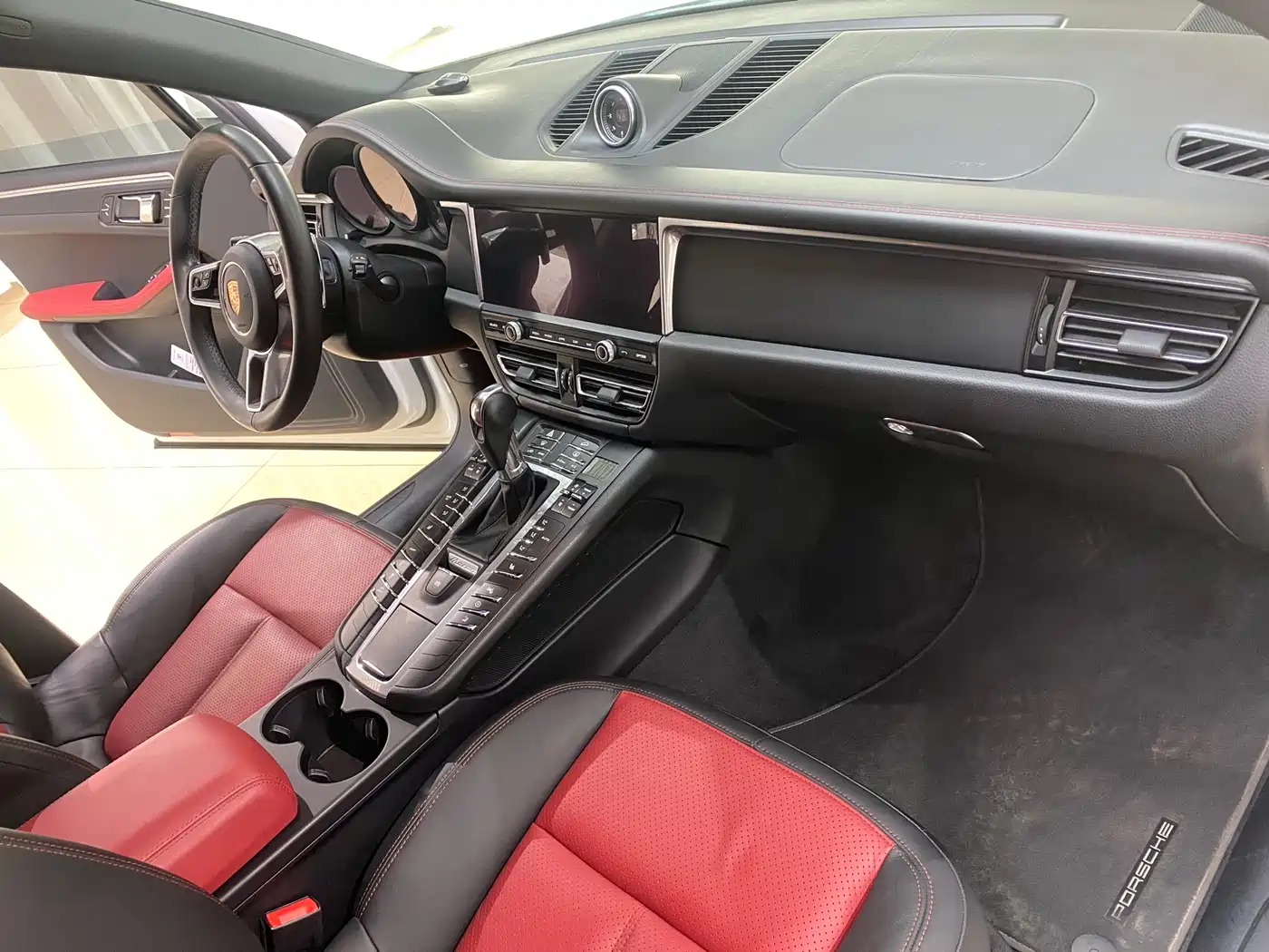Porsche Macan 2018 Macan 2.0T фото 12