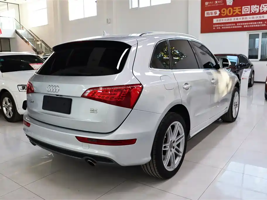 Audi Q5 (Import) 2010 3.2FSI Sport фото 9