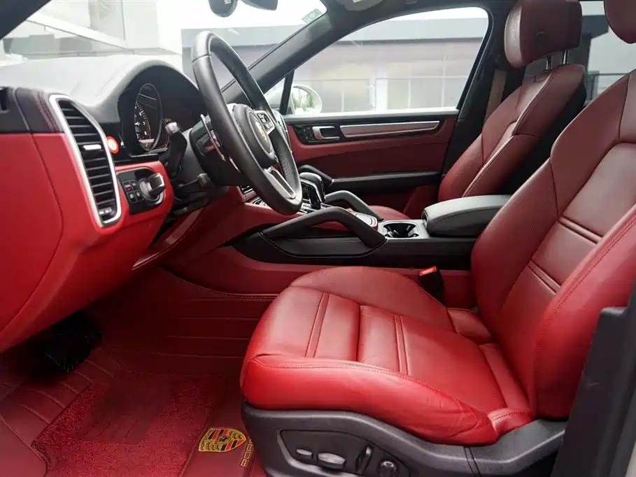 Porsche Cayenne New Energy 2023 Cayenne E-Hybrid 2.0T Platinum Edition фото 13