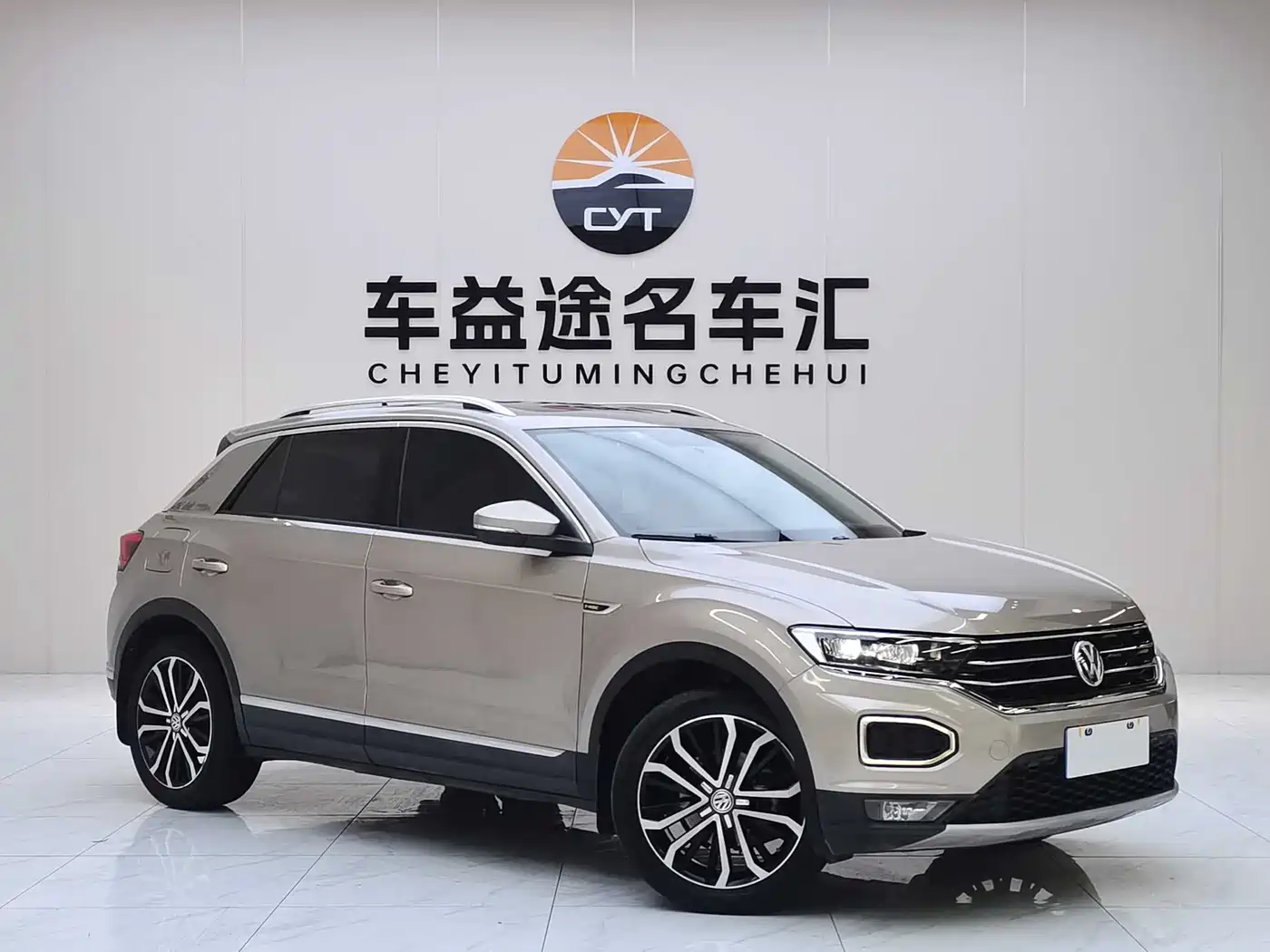 Volkswagen T-ROC 2018 280TSI DSG 2WD Comfort (China V) фото 3