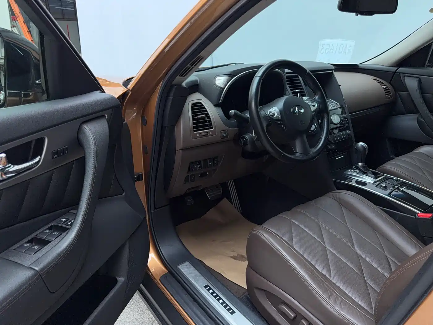 Infiniti FX 2011 2011 Model FX35 Gold Standard Edition