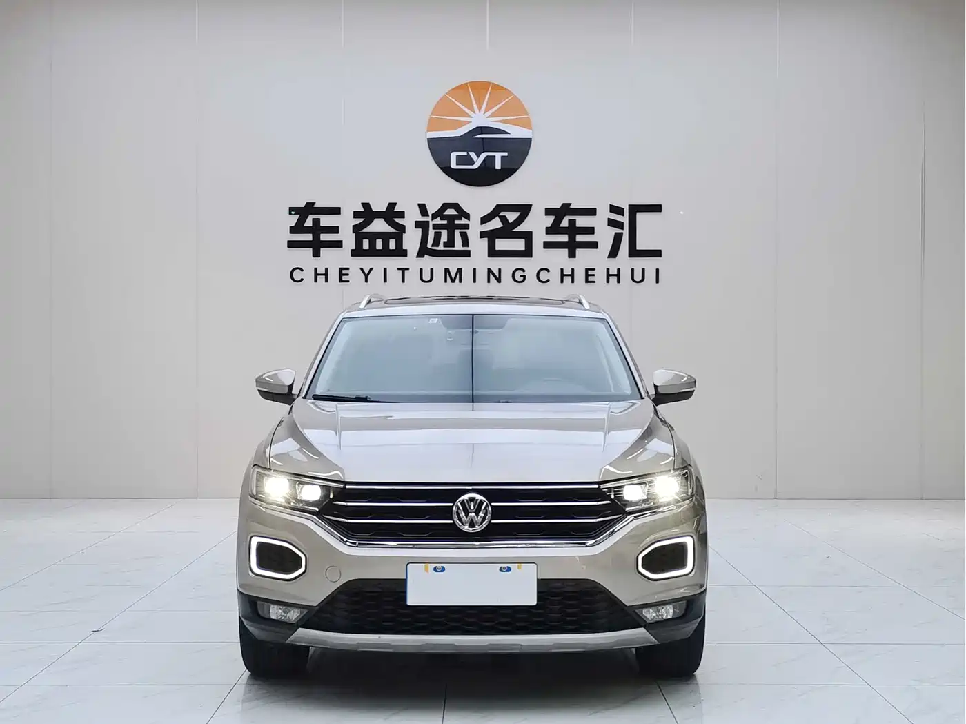 Volkswagen T-ROC 2018 280TSI DSG 2WD Comfort (China V) фото 2