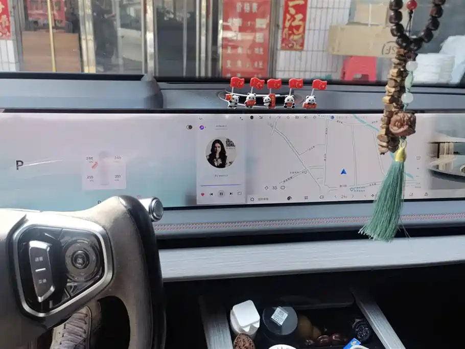 GEELY GALAXY GALAXY E8