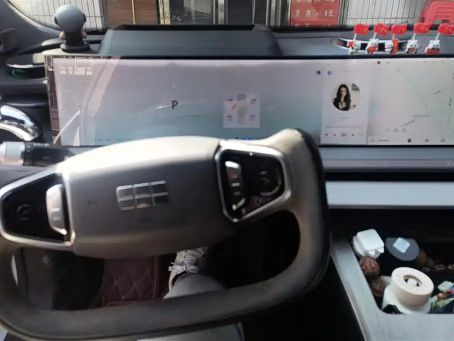 GEELY GALAXY GALAXY E8