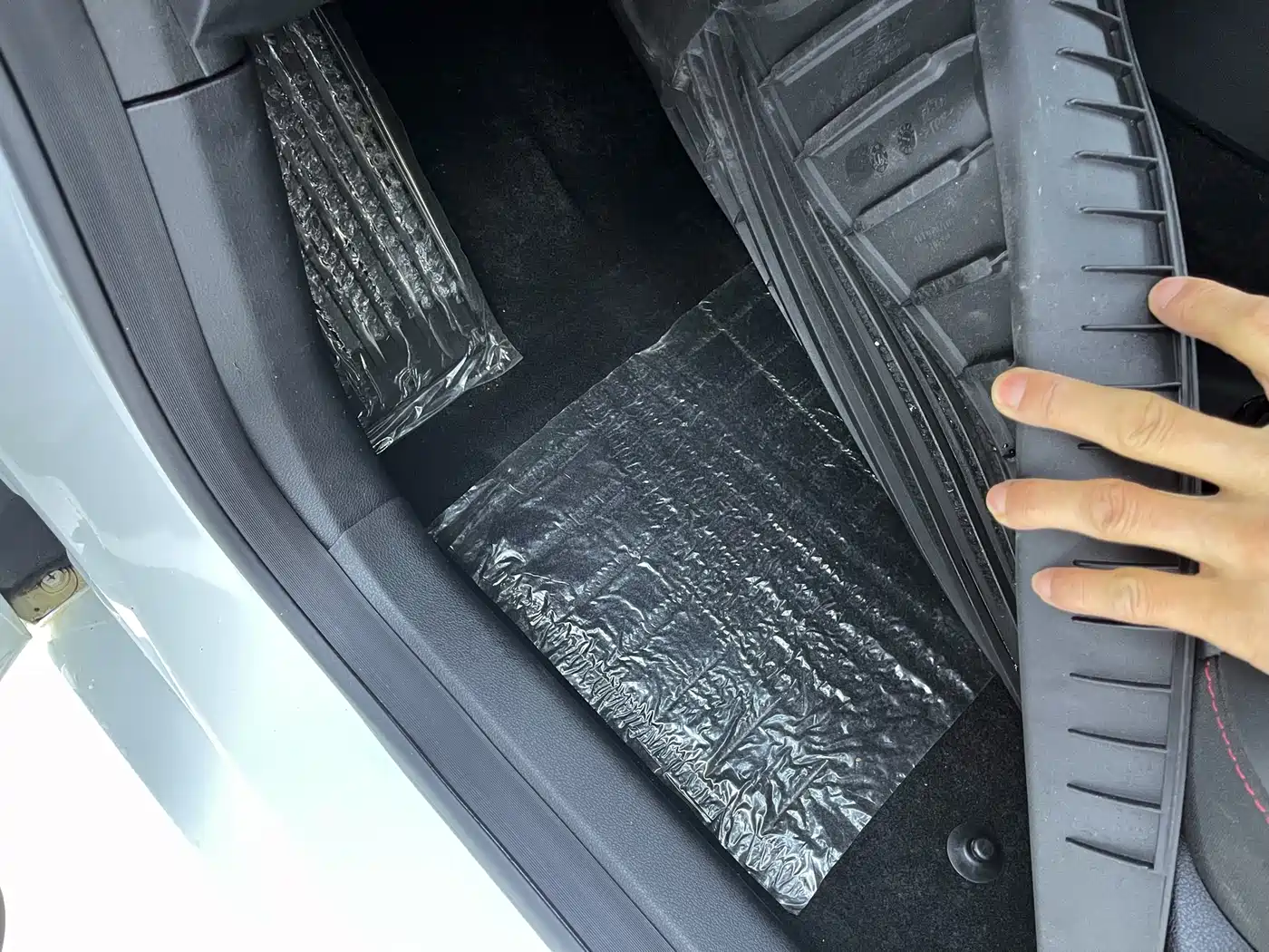 GEELY AUTOMOBILE BINRUI