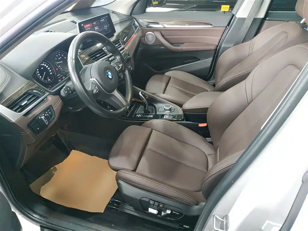BMW X1 2022 xDrive25Li Premium фото 15
