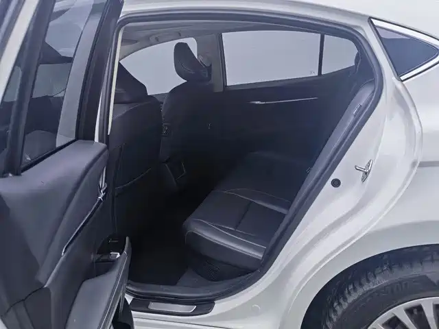 Toyota Camry 2025 2024 2.0GVP Luxury Edition