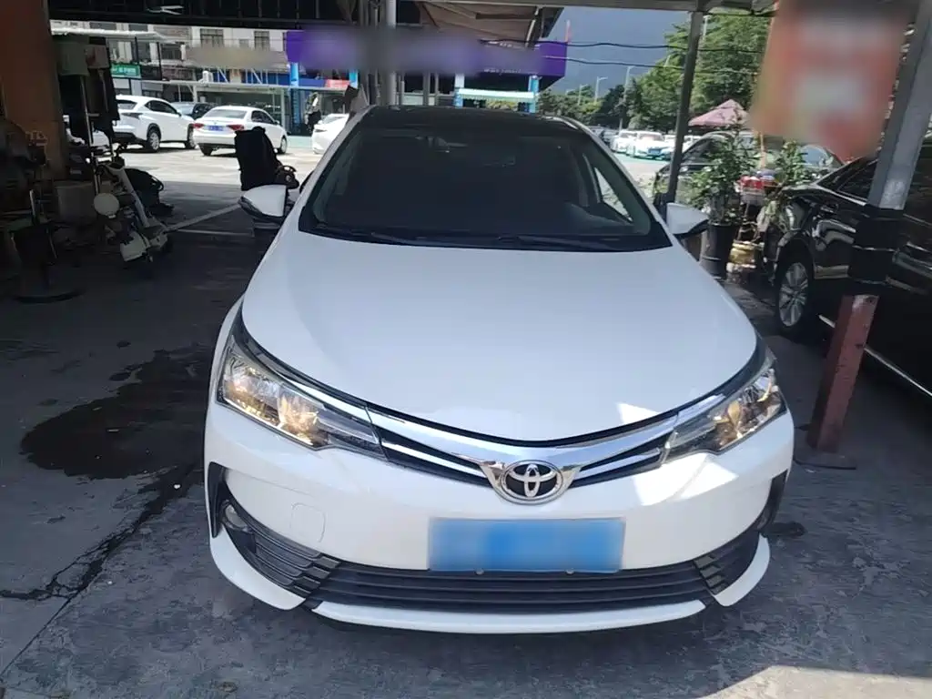 Toyota Corolla 2017 Facelift 1.2T S-CVT GL-i фото 3