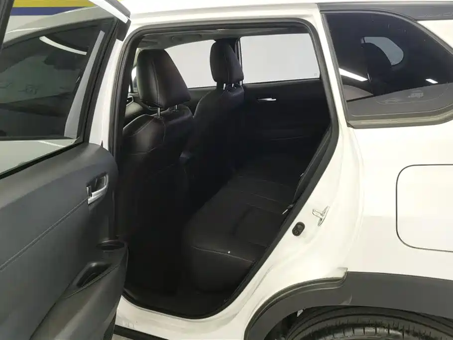 Toyota Corolla Cross 2022 2.0L Luxury Edition фото 11