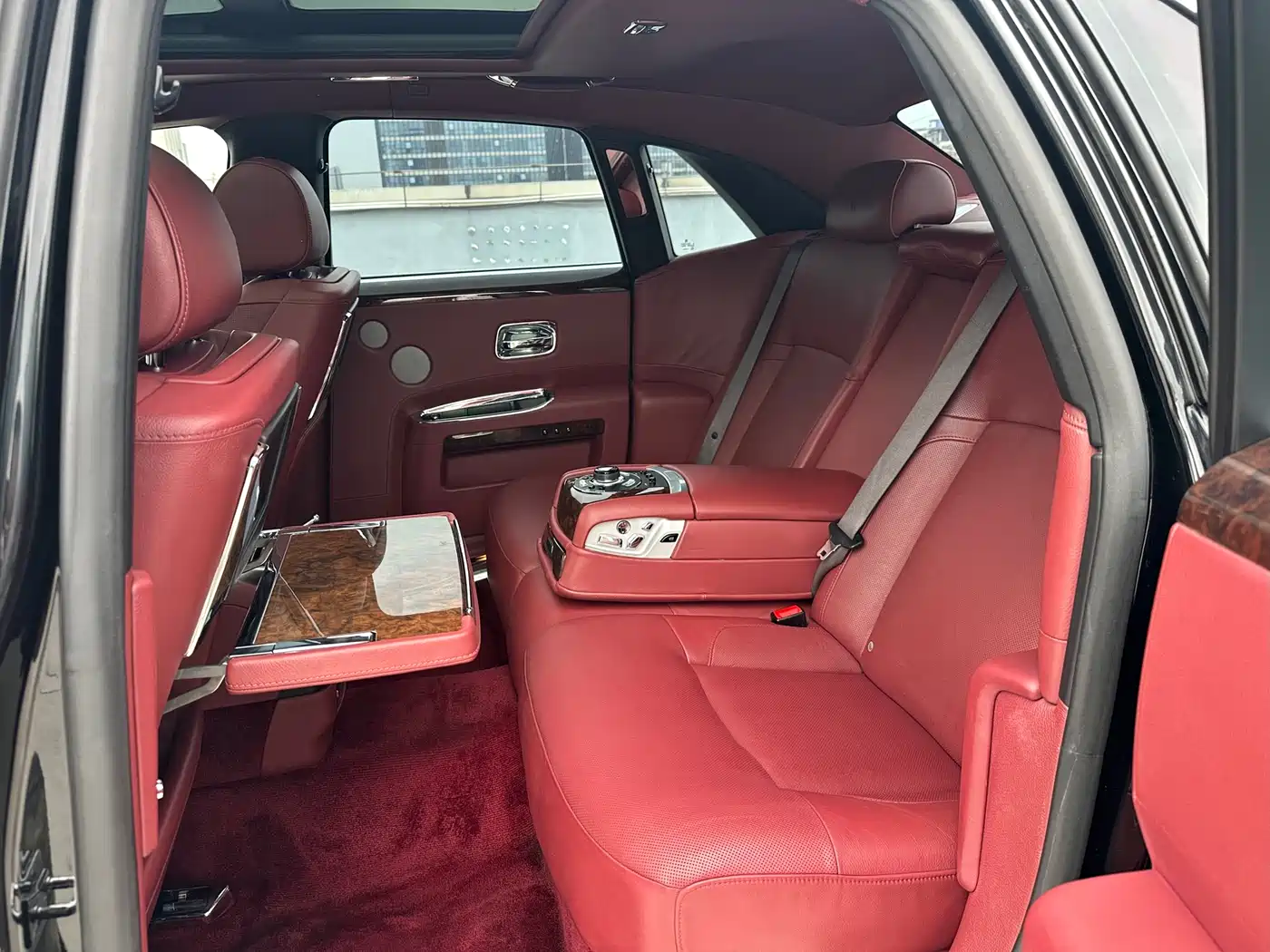 Rolls-Royce Ghost 2010 Model 6.6T Standard фото 7