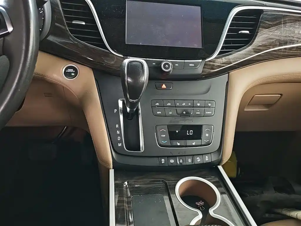 Buick GL8 2018 ES 28T Premium Type China VI фото 14