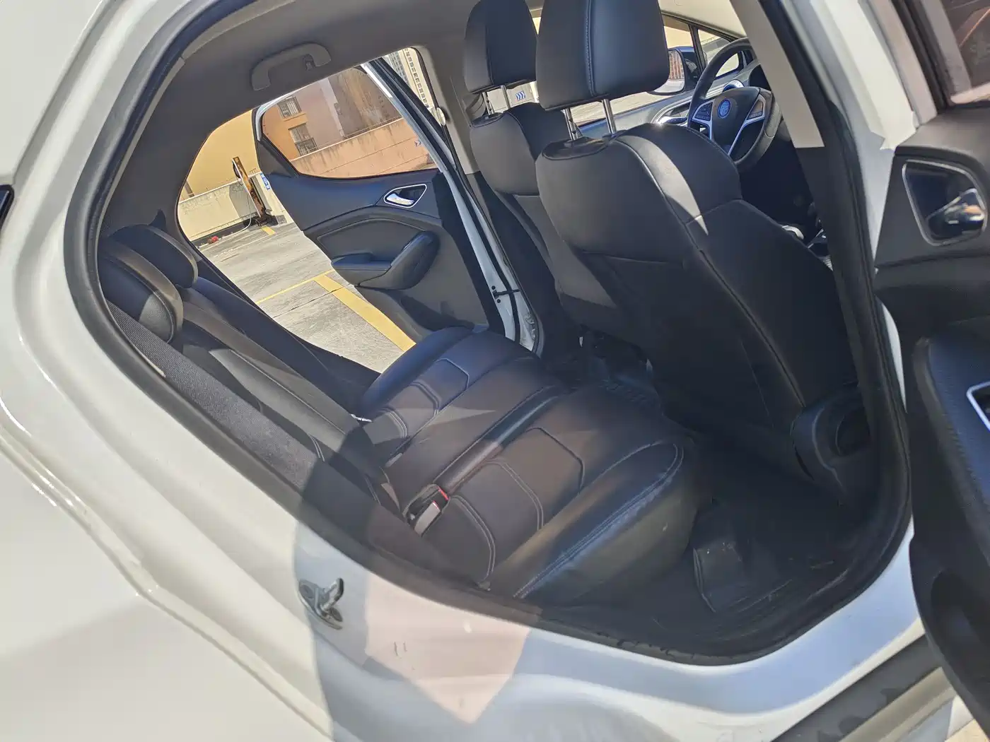 BYD Yuan New Energy 2018 EV360 Smart Connected Premium Type фото 6