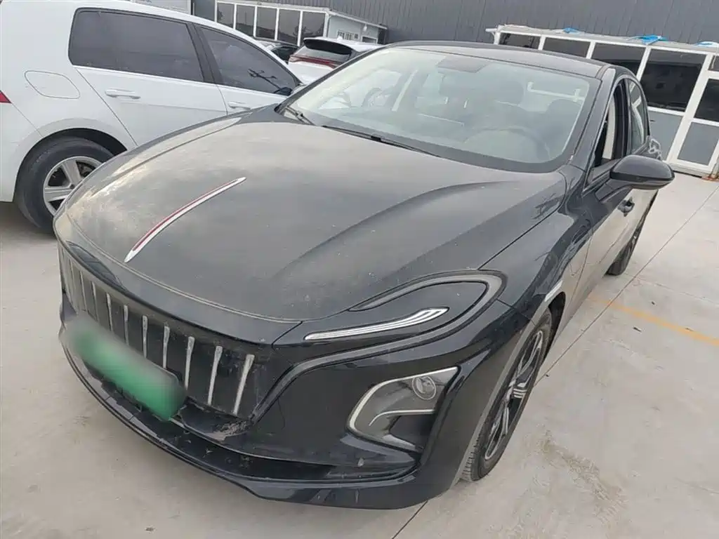 Hongqi E-QM5 2021 Charging Flag Joy Edition