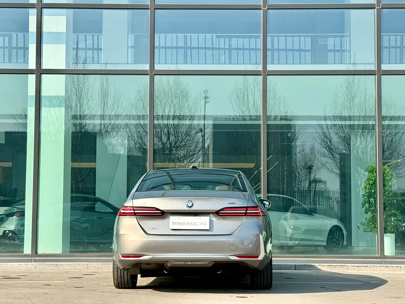 BMW i5 2024 eDrive 35L Premium Luxury Package фото 3