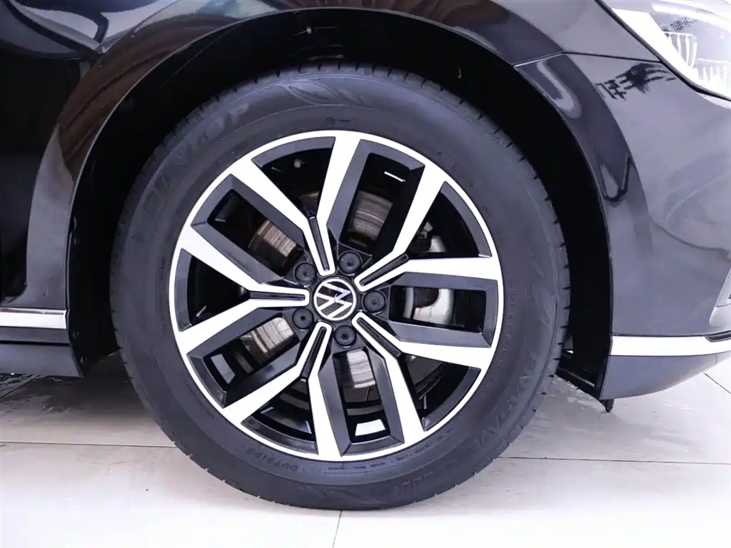 Volkswagen Magotan 2020 330TSI DSG Leading фото 6