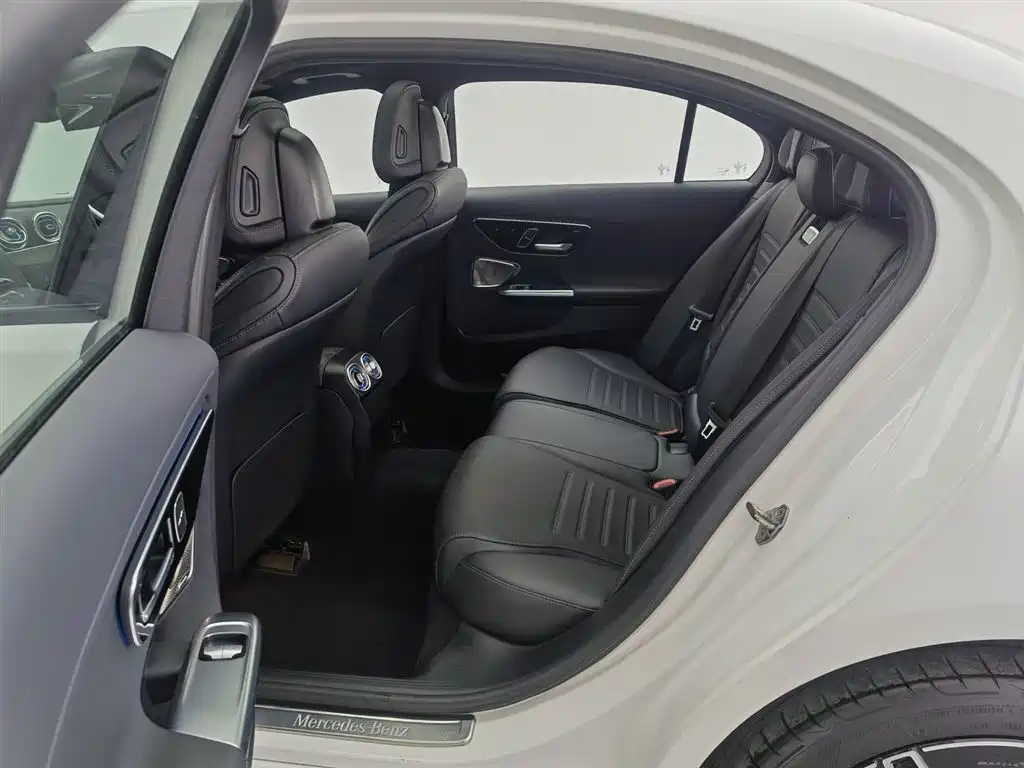 Mercedes-Benz C-Class 2023 C 260 L Night Edition Sport фото 15