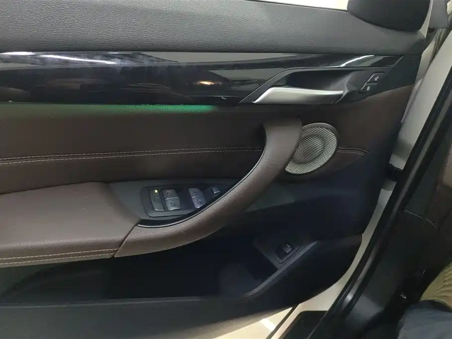 BMW X1 2021 sDrive25Li Leading фото 7