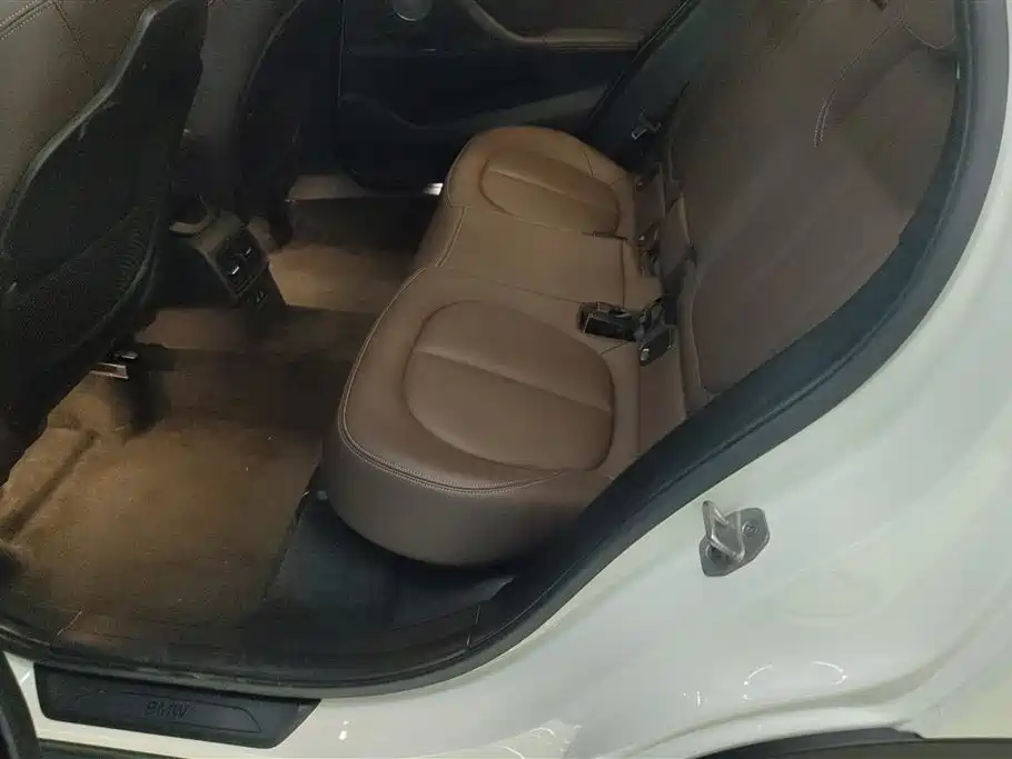 BMW X1 2021 sDrive25Li Leading фото 11