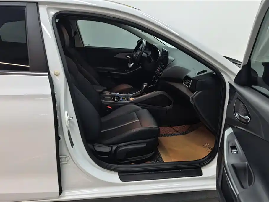 Hyundai Fista 2019 280TGDi Sport Edition China VI фото 8