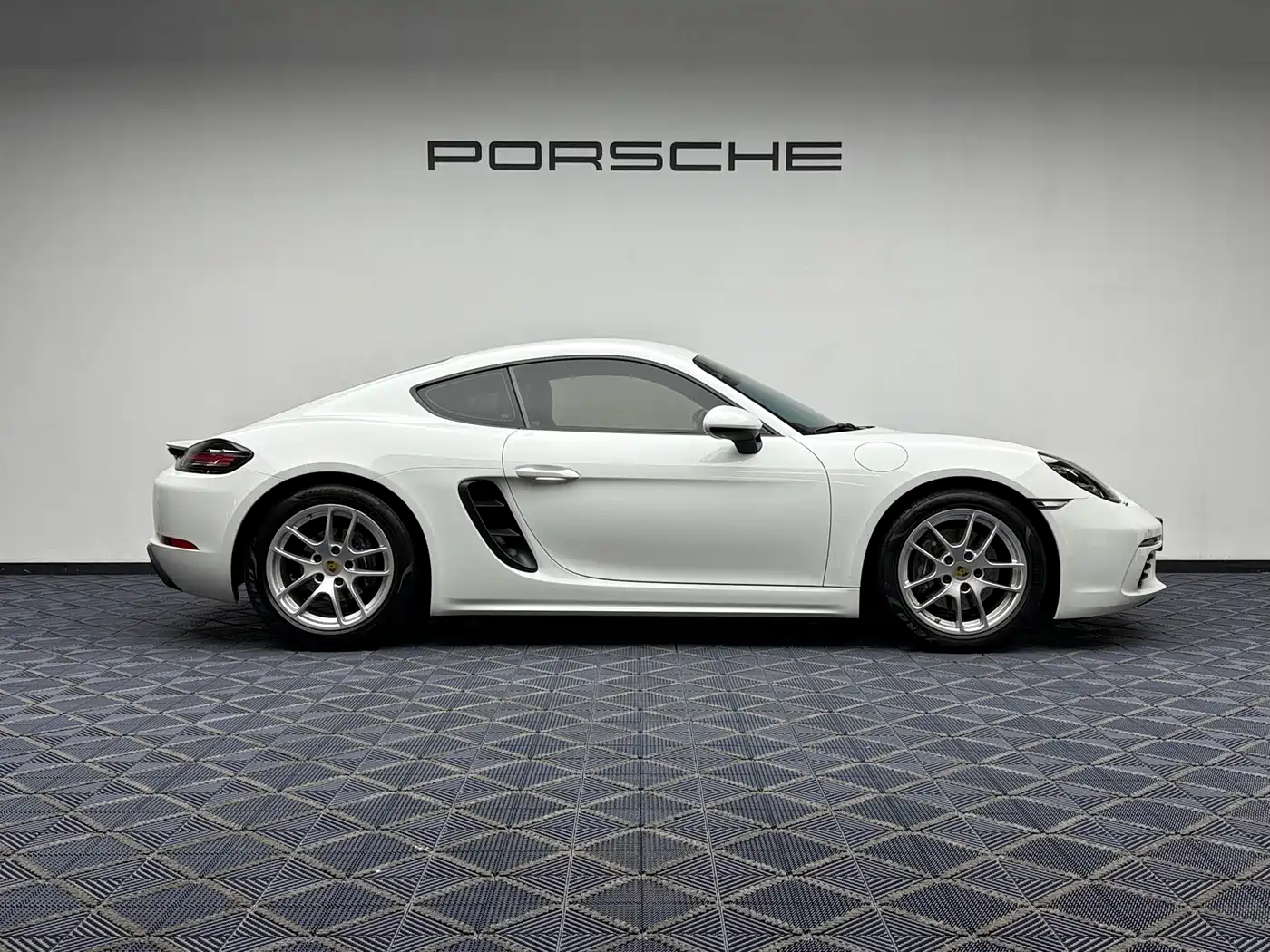 Porsche 718 2022 Cayman 2.0T фото 14