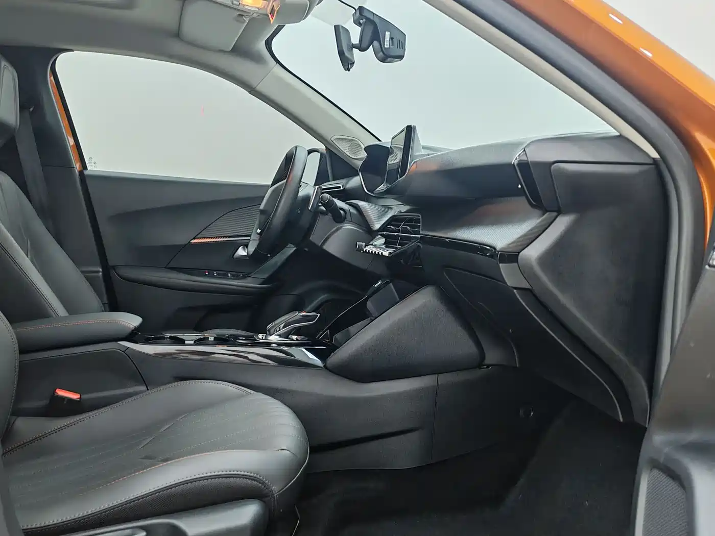 Peugeot 2008 2022 230THP THE ONE фото 8