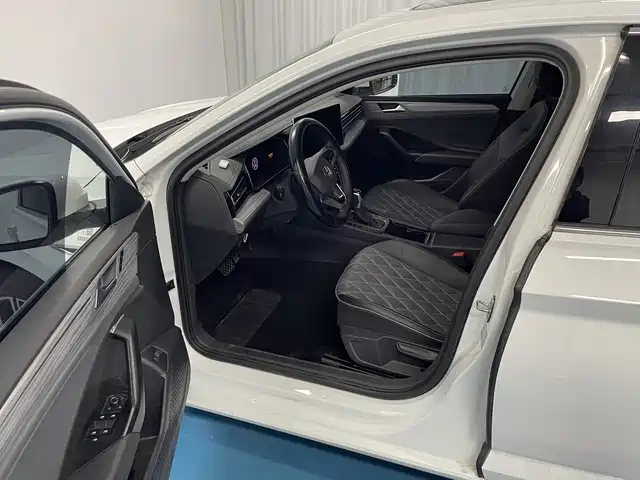 Volkswagen Sagitar 2023 300TSI DSG Surpassing Edition фото 6