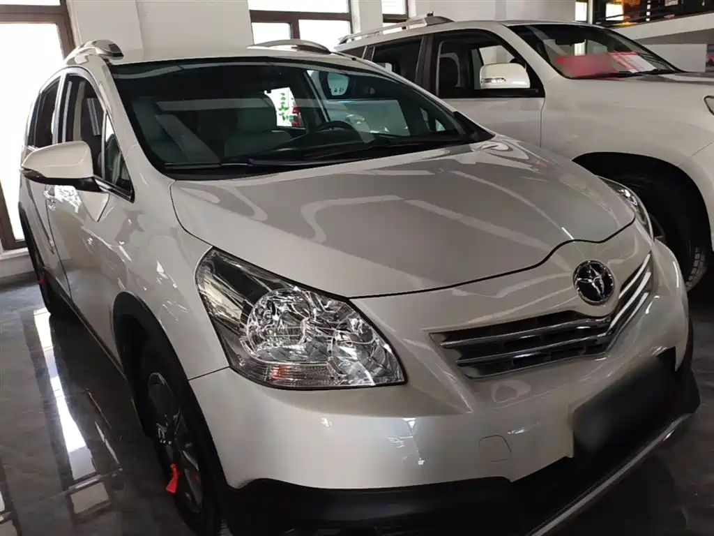 Toyota E'Z 2015 180E CVT Crossover Edition фото 4