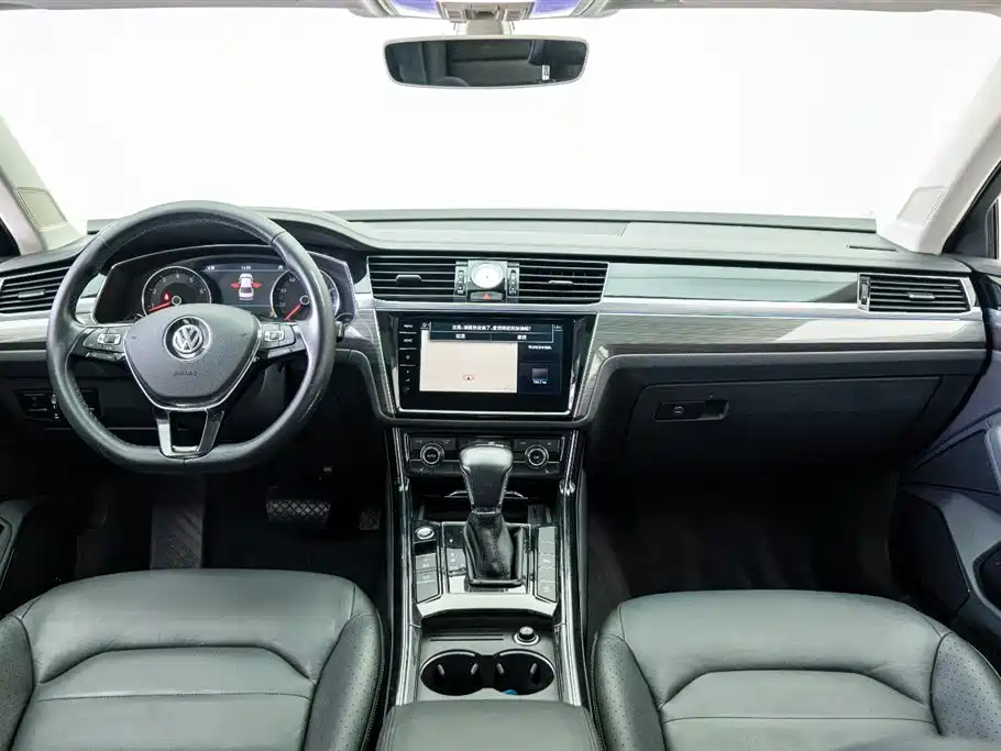 Volkswagen Phideon 2018 380TSI 2WD Business Edition фото 6