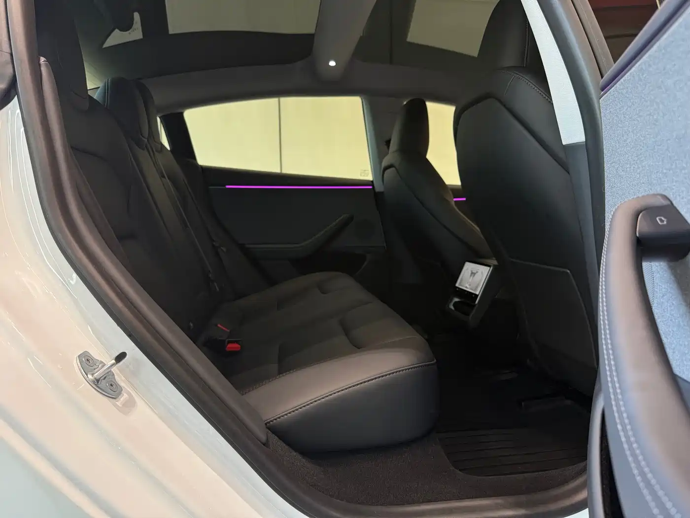 Tesla Model 3 2026 2025 Model Year Facelift Rear-Wheel Drive