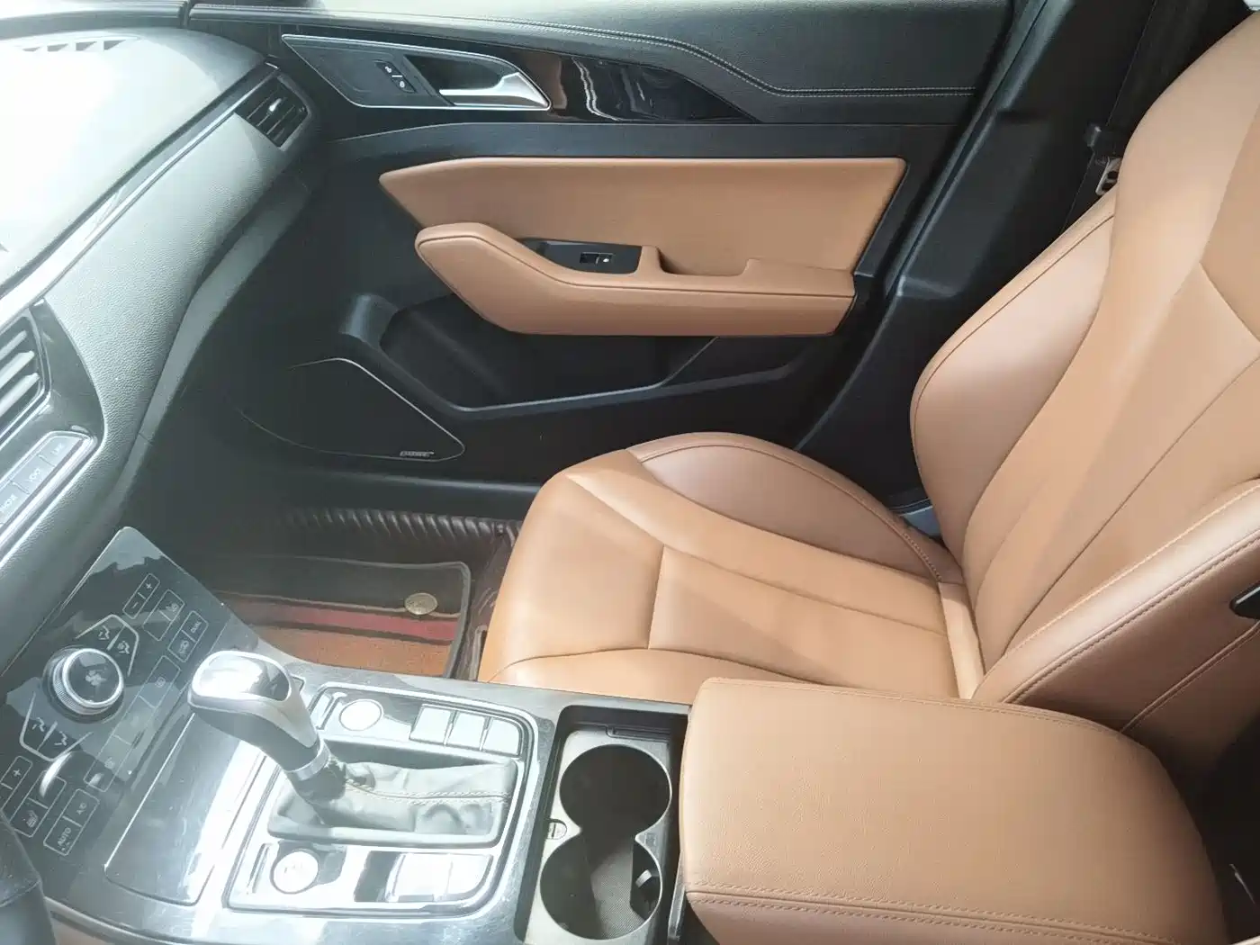 Hongqi H5 2019 30TD Smart Connect Rhythm Edition фото 4