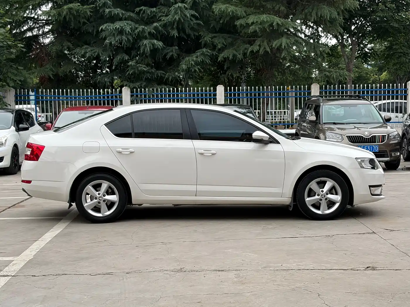 Škoda Octavia 2015 1.6L Automatic逸杰版 фото 17
