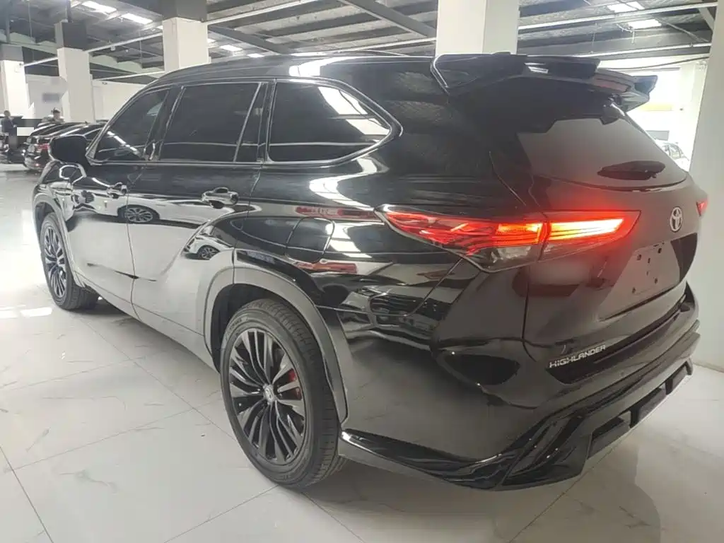 Toyota Highlander 2023 2022 Model Dual Engine 2.5L 4WD Premium Edition 7-Seater