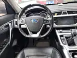 Фото 6 - Geely Atlas