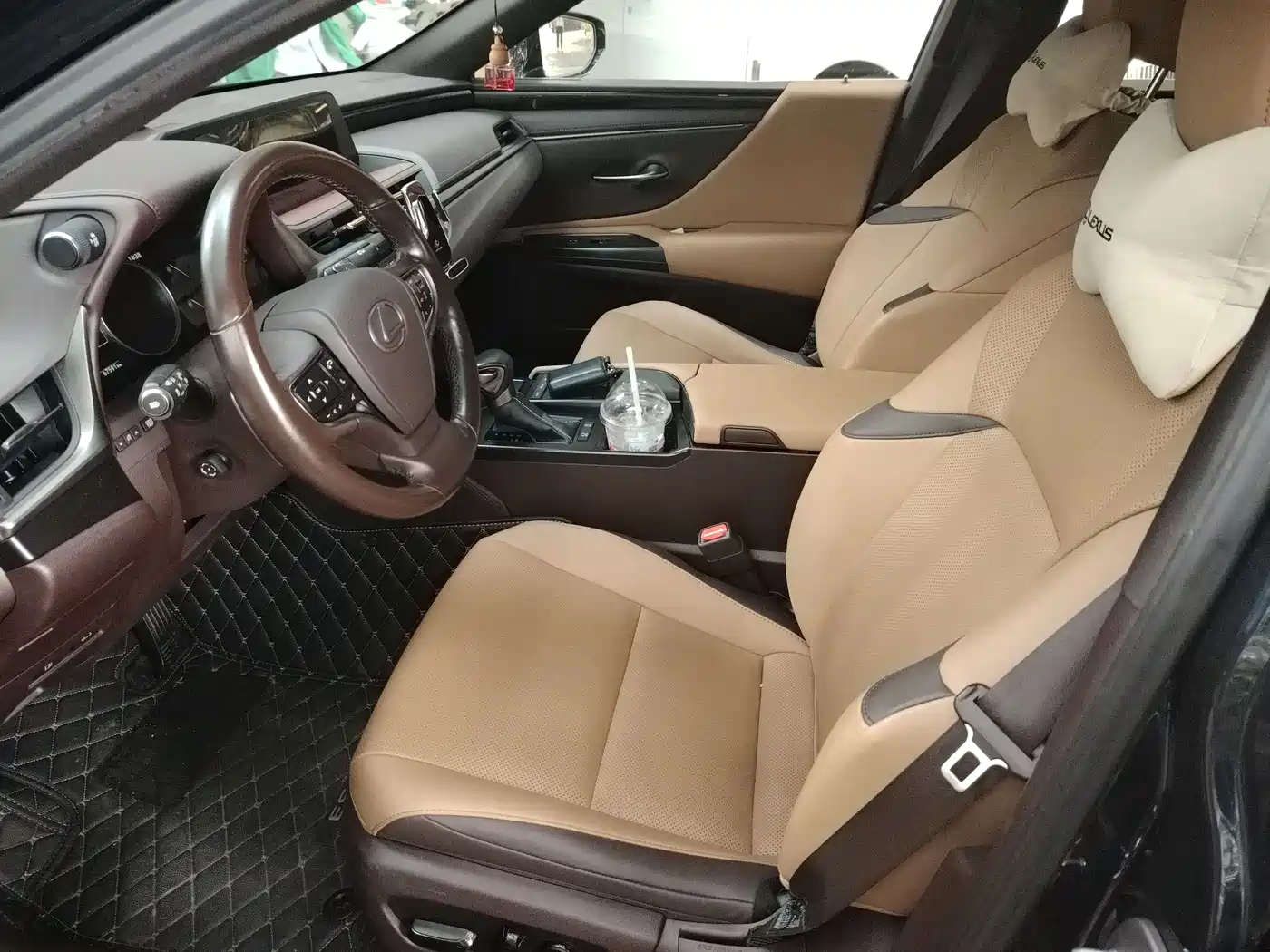Lexus ES 2021 200 Excellence Edition фото 4