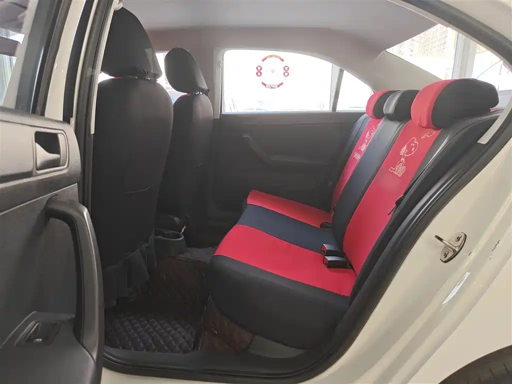 VOLKSWAGEN SANTANA
