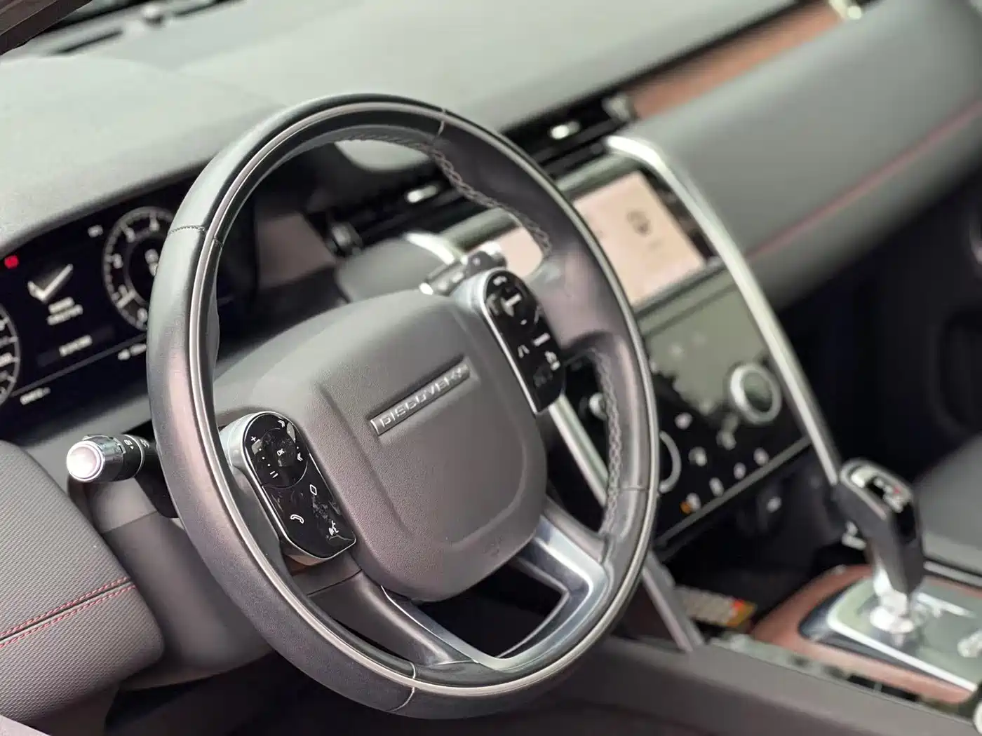 Land Rover Discovery Sport 2020 249PS R-Dynamic Performance фото 10