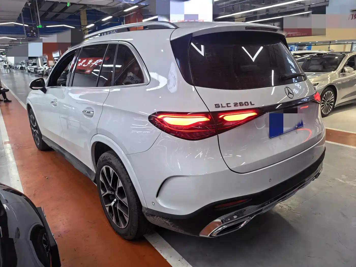 Фото 9 - Mercedes-Benz GLC